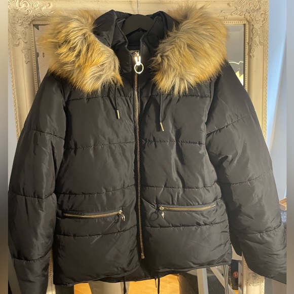 Topshop Black Puffer Jacket with fur hood - Womens US size 8 - Picture 2 of 3
